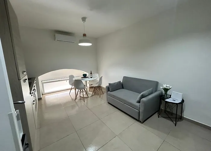 Sikelia Home